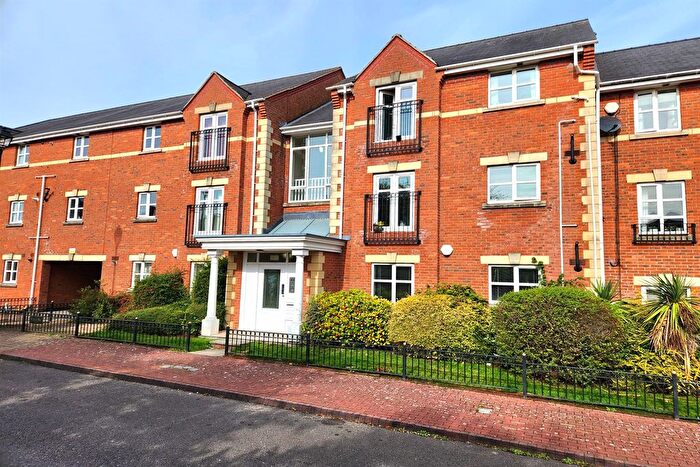 2 Bedroom Flat For Sale In Bourchier Way, Grappenhall Heys, WA4