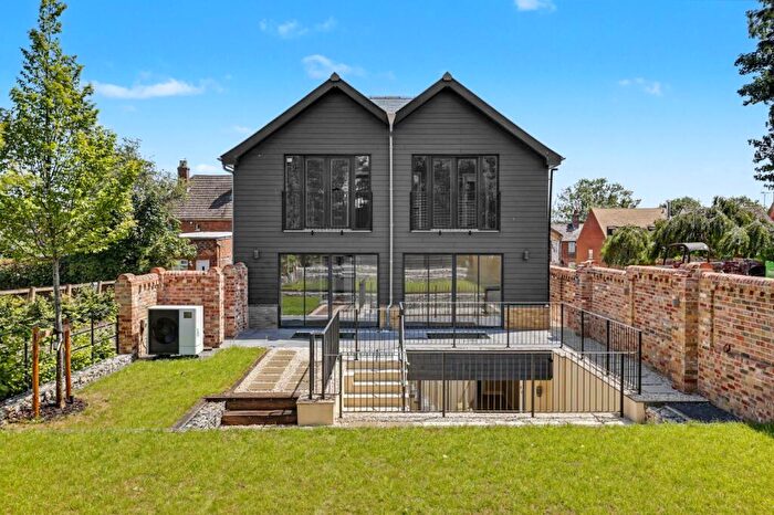4 Bedroom Detached House For Sale In Kitcheners Lane, Walkern, Stevenage, Hertfordshire, SG2