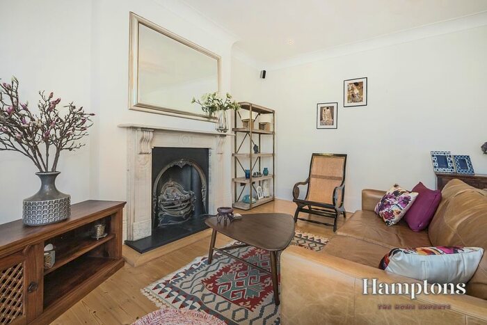 3 Bedroom Flat To Rent In Coleraine Road, London, SE3