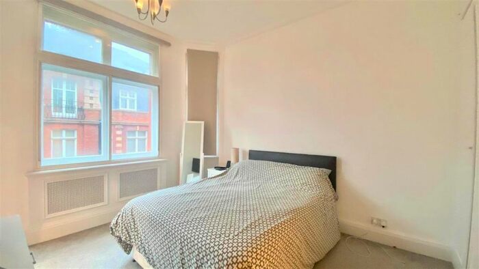 2 Bedroom Flat To Rent In Aberdeen Court, Maida Vale, London, W9