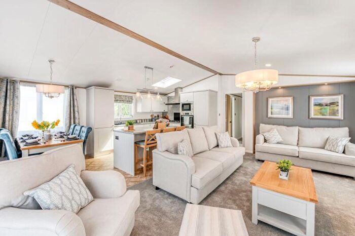 2 Bedroom Park Home For Sale In Hoburne Cotswold Reach, GL7