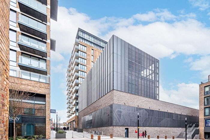 3 Bedroom Flat For Sale In Naval House, Woolwich Riverside, London, SE18