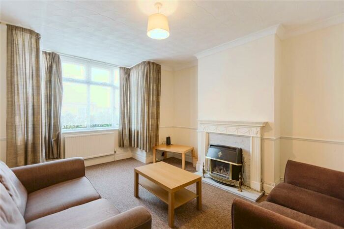 3 Bedroom End Of Terrace House To Rent In Beverley Road, Horfield, Bristol, BS7