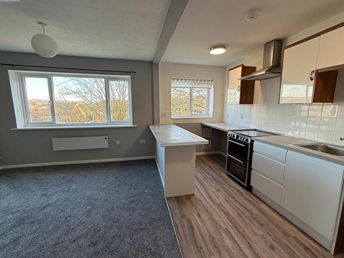 2 Bedroom Flat To Rent In Blaenwern Drive, Halesowen, B63