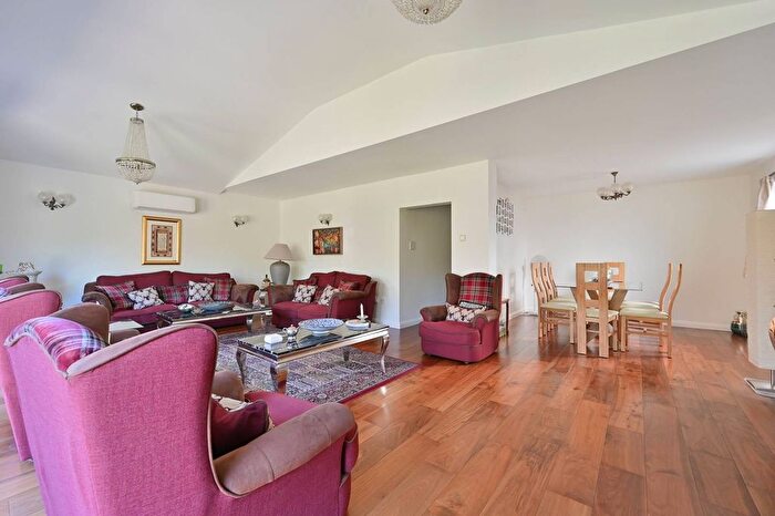 6 Bedroom Detached House For Sale In Brookdene Avenue, Bushey, Oxhey Hall, WD19