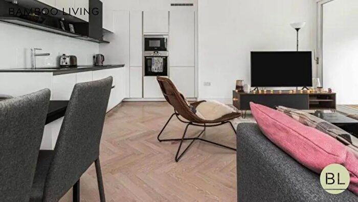 1 Bedroom Flat To Rent In Sterling Way, London, N7