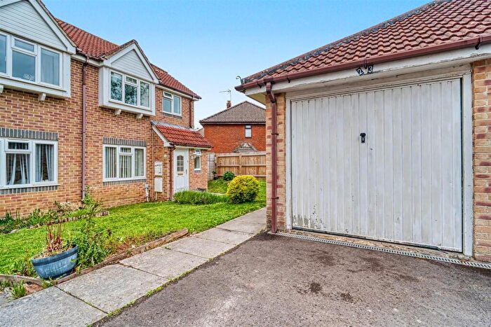 3 Bedroom End Of Terrace House For Sale In Campion Close, Wyke, SP8