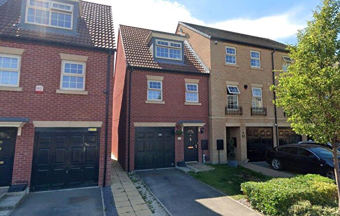 3 Bedroom End Of Terrace House To Rent In Comelybank Drive, Mexborough, South Yorkshire, S64