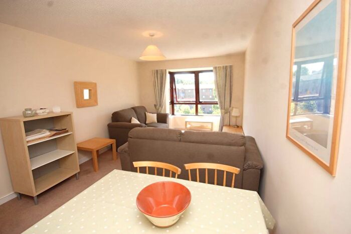 2 Bedroom Flat To Rent In Sienna Gardens, Newington, Edinburgh, EH9