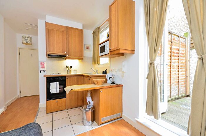 Studio To Rent In Fairholme Road, West Kensington, London, W14