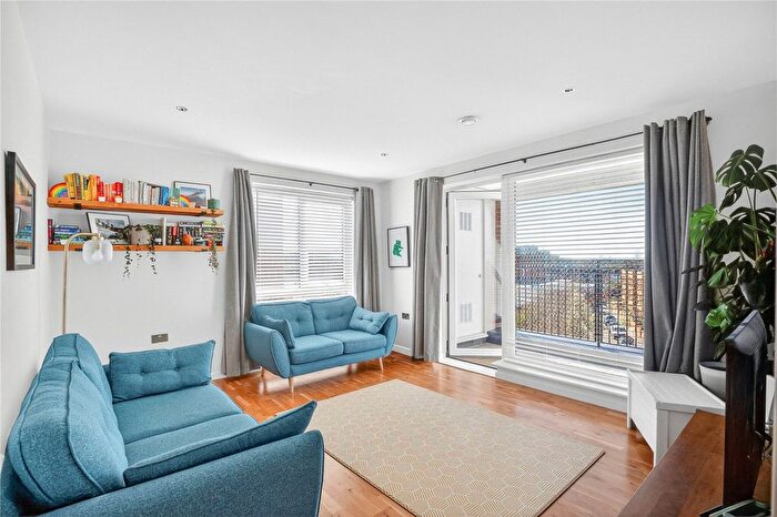 3 Bedroom Flat For Sale In Spring House, Walthamstow, London, E17