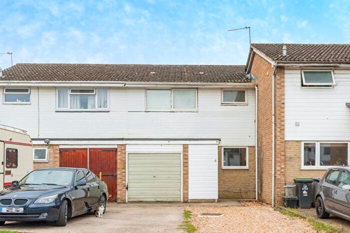3 Bedroom Terraced House For Sale In Hanborough Close, Eynsham, Witney, OX29