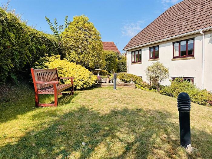 2 Bedroom Apartment For Sale In Station Road, Cheddar, BS27
