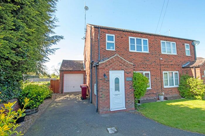 3 Bedroom Semi Detached House To Rent In Cross Lane, Amcotts, DN17