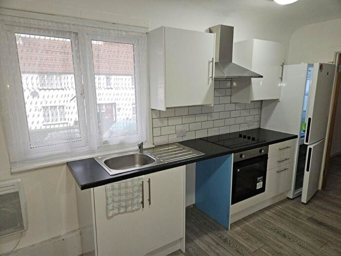 2 Bedroom Flat To Rent In Reynardson Road, London, N17