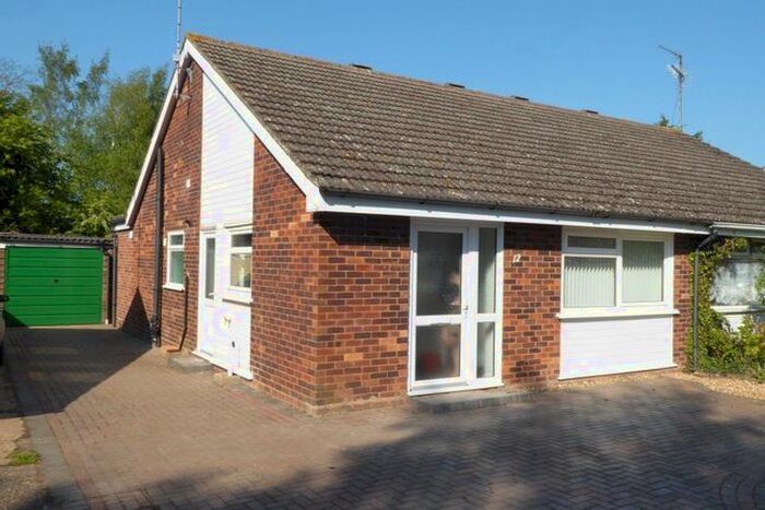 2 Bedroom Bungalow To Rent In Blackhall Road, Cambridge, CB4