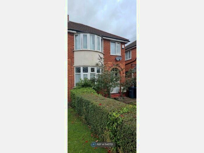 3 Bedroom Semi-Detached House To Rent In Church Road, Sheldon, Birmingham, B26