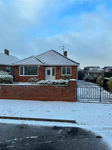 Detached Bungalow To Rent In Westbury Road, Cleethorpes, DN35