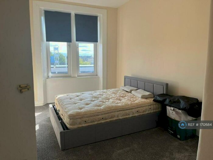 3 Bedroom Flat To Rent In Paisley Road, Renfrew, PA4