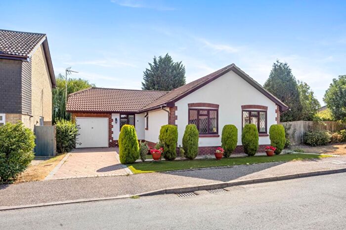 3 Bedroom Detached House For Sale In Quail Close, Horsham, RH12