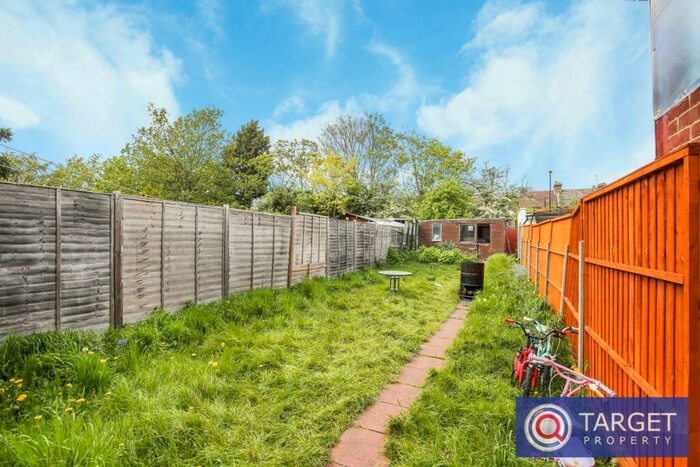 3 Bedroom Terraced House For Sale In Albany Road, Enfield, EN3