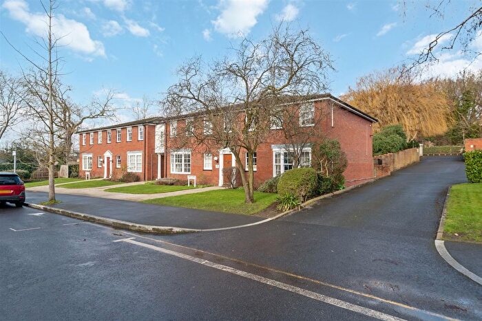 1 Bedroom Flat For Sale In Cottenham Park Road, London, SW20