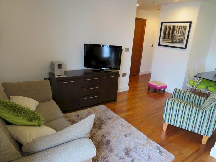 1 Bedroom Flat To Rent In The Hayes, Cardiff, CF10