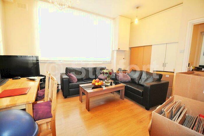 1 Bedroom Flat To Rent In Camden Road, London, N7