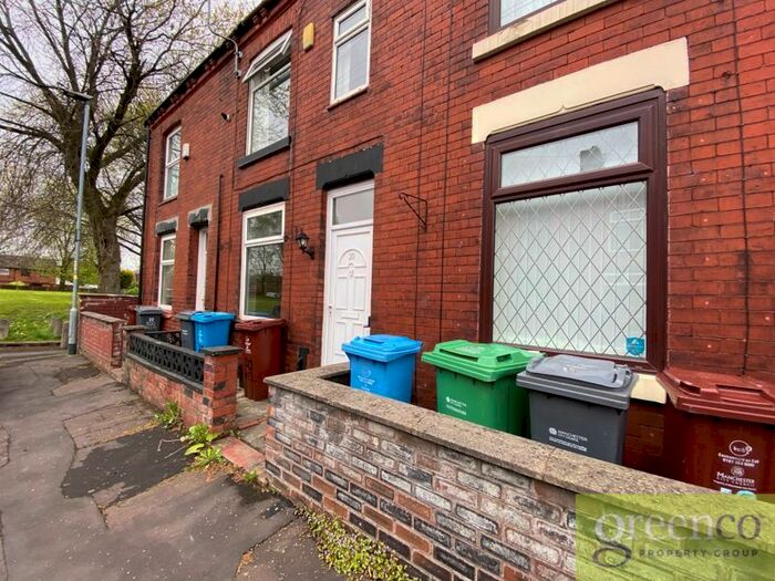 2 Bedroom Terraced House To Rent In Regent Street, Manchester, M40