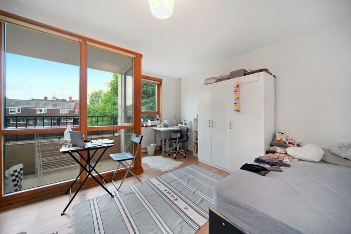 3 Bedroom Apartment To Rent In Plender Street, London, NW1