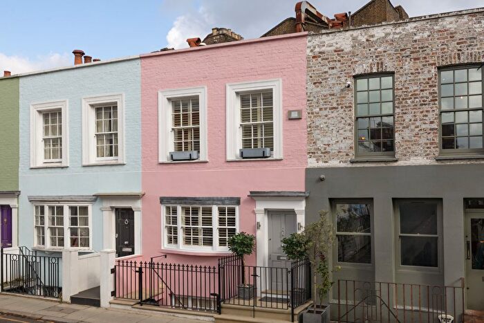 3 Bedroom Property For Sale In Uxbridge Street, Kensington, London, W8