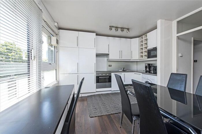 2 Bedroom House To Rent In Battersea Church Road, London, SW11