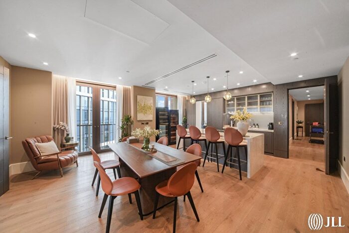 6 Bedroom Flat To Rent In Oak Lane, London, SW8