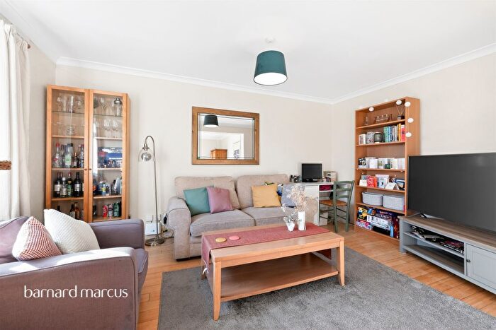 3 Bedroom Flat For Sale In Opal Street, London, SE11