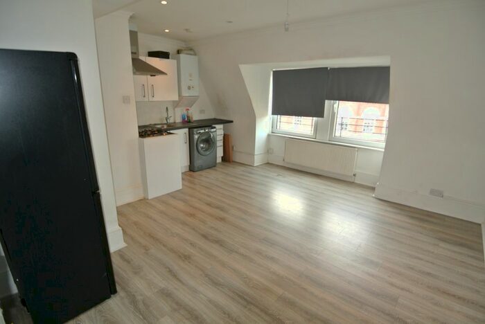 1 Bedroom Flat To Rent In Portland Road, South Norwood, SE25