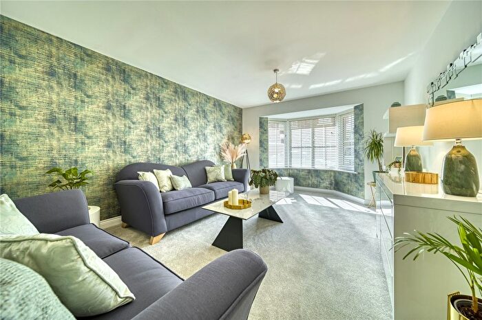 4 Bedroom Detached House For Sale In Lavander Road, Selborne Road, Alton, Hampshire, GU34