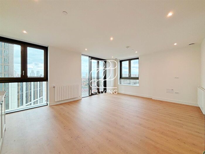 Studio To Rent In Affinity View, London, E16