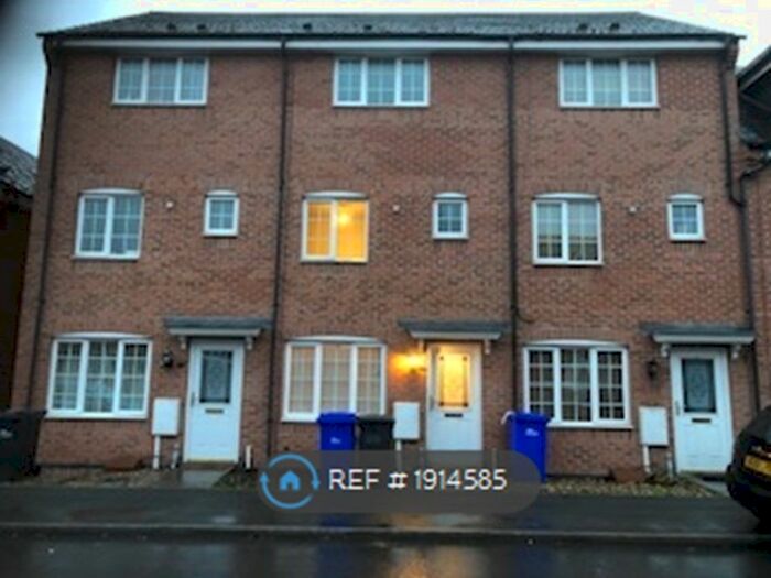 3 Bedroom End Of Terrace House To Rent In Barker Round Way, Burton-On-Trent, DE14