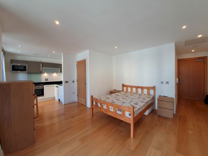 Studio To Rent In Wharf Approach, Leeds, LS1