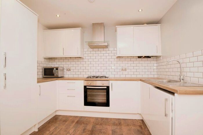 1 Bedroom Apartment To Rent In Teal Street, Cardiff, CF24
