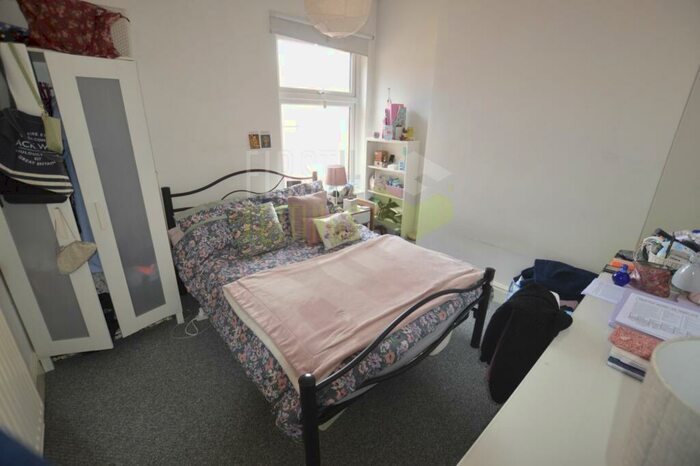 4 Bedroom Terraced House To Rent In College Avenue, Highfields, LE2