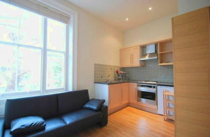 Studio To Rent In Buckland Crescent, Swiss Cottage, NW3