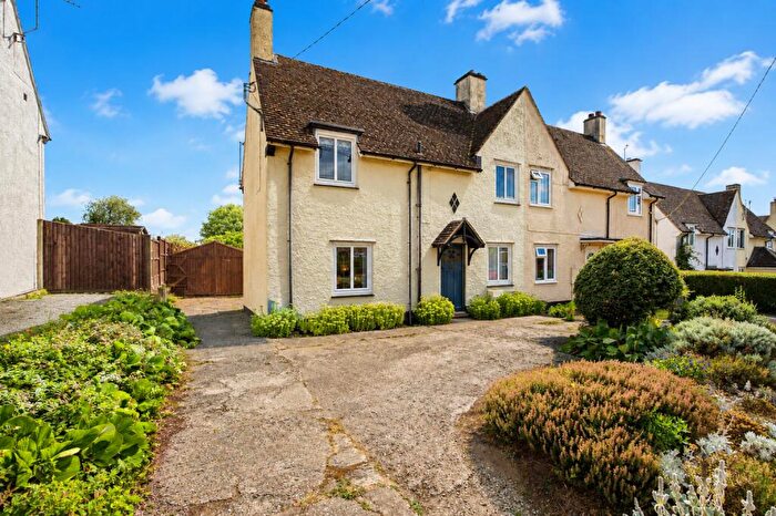 3 Bedroom End Of Terrace House For Sale In Trowley Hill Road, Flamstead, St. Albans, Hertfordshire, AL3