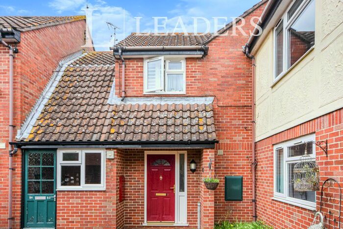 2 Bedroom Maisonette To Rent In Pryor Close, Witham, CM8