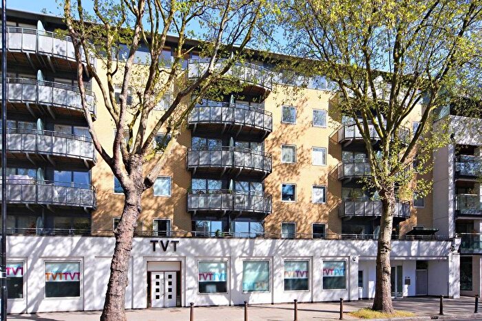 2 Bedroom Flat To Rent In Chiswick High Road, Chiswick, W4