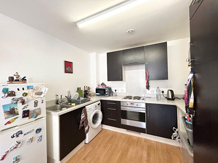 1 Bedroom Flat To Rent In Elgin House, Romford, RM6