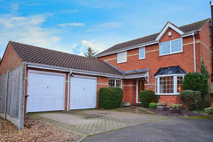4 Bedroom Detached House For Sale In Willow Garth, Eastrington, Goole, DN14