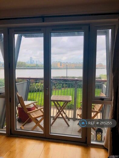 2 Bedroom Flat To Rent In Vanguard Building, London, E14