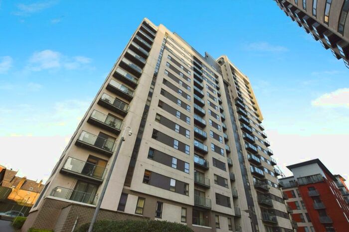 2 Bedroom Flat To Rent In Britton House, Lord Street, Green Quarter, Manchester, M4