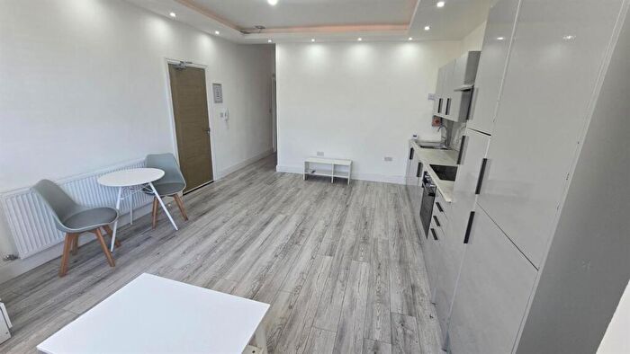 1 Bedroom Flat To Rent In Woolfield House Wash Lane, Bury, BL9